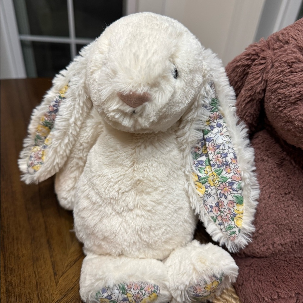 Medium Calli Bunny Jellycat